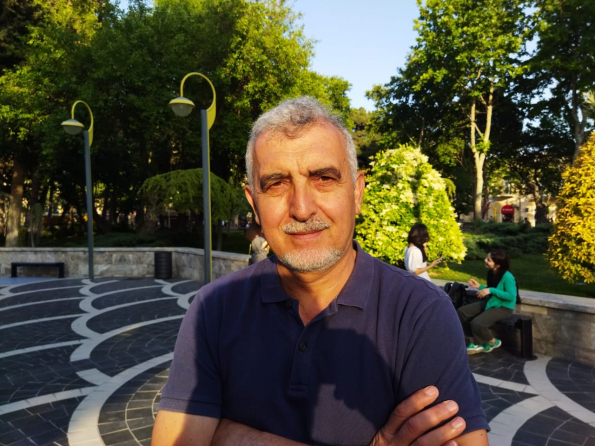 R.Q. Yaltaqlığın faydası dürüstlüyün faydasından çox olan ölkə